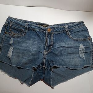 Southpole sz 13 denim destressed shorts